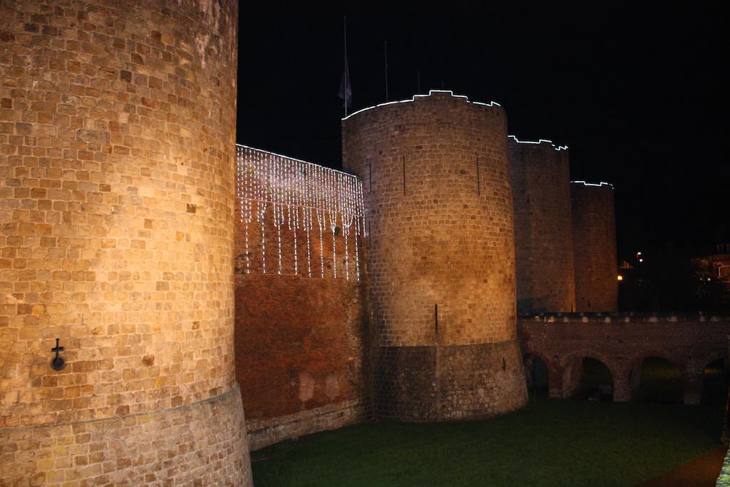Chambres D'Hotes Noir Lion Péronne Zewnętrze zdjęcie